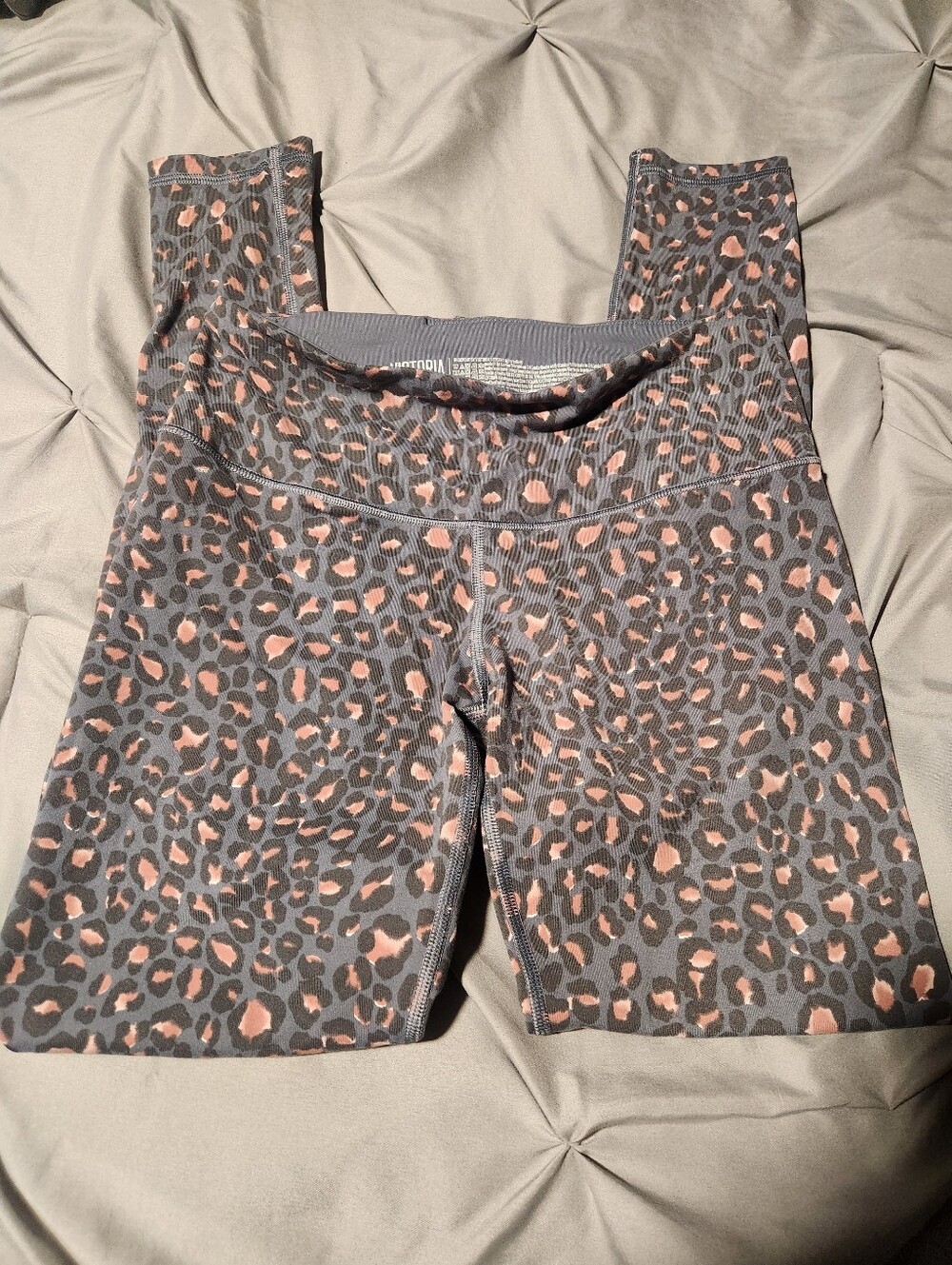 Victoria's Secret Knockout legging, Leopard, small
